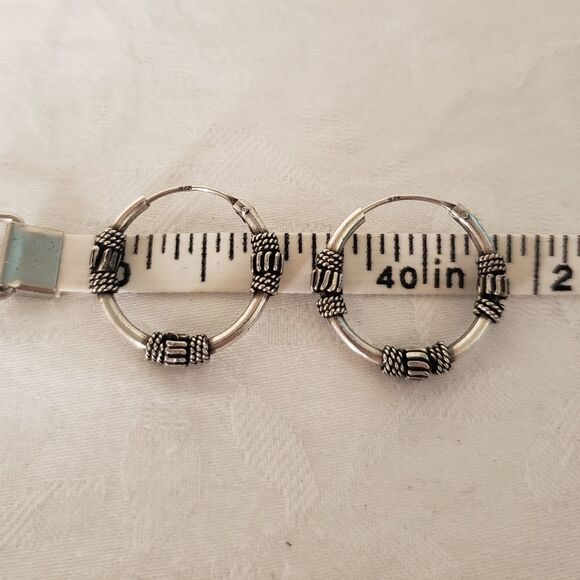 Vintage 90s Silver Hoop earrings - Picture 6 of 13